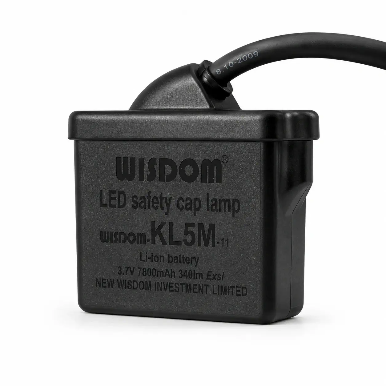 Lámpara KL5M WISDOM Colombia instalada sobre su cargador dedicado con indicador de carga encendido